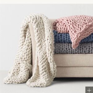 RH Baby & Child Chunky Hand-Knit Bed Throw